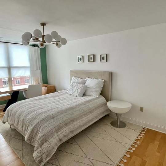 Building Photo - 360 W Washington Ave