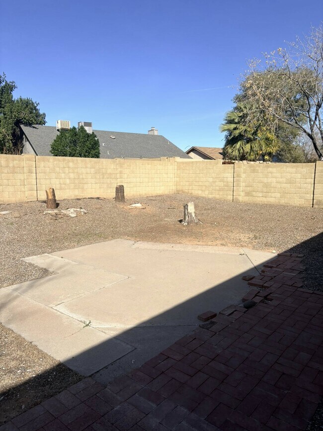 Building Photo - 8626 W Greenbrian Dr