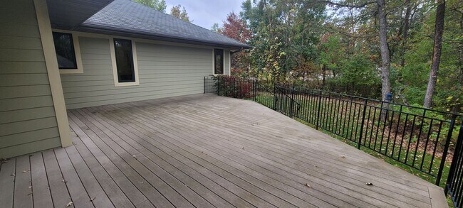 Building Photo - Beautiful 4 Bedroom Home Off of Lake Irving