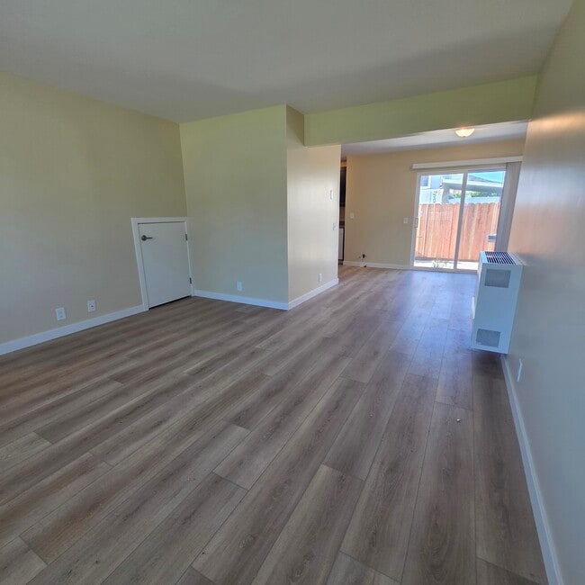 Building Photo - 2179 Beebee St