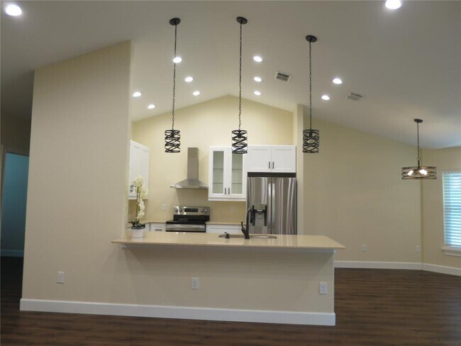 Building Photo - 36426 Tanner Ln