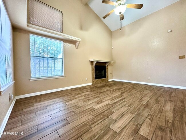 Building Photo - 12146 El Greco Cir