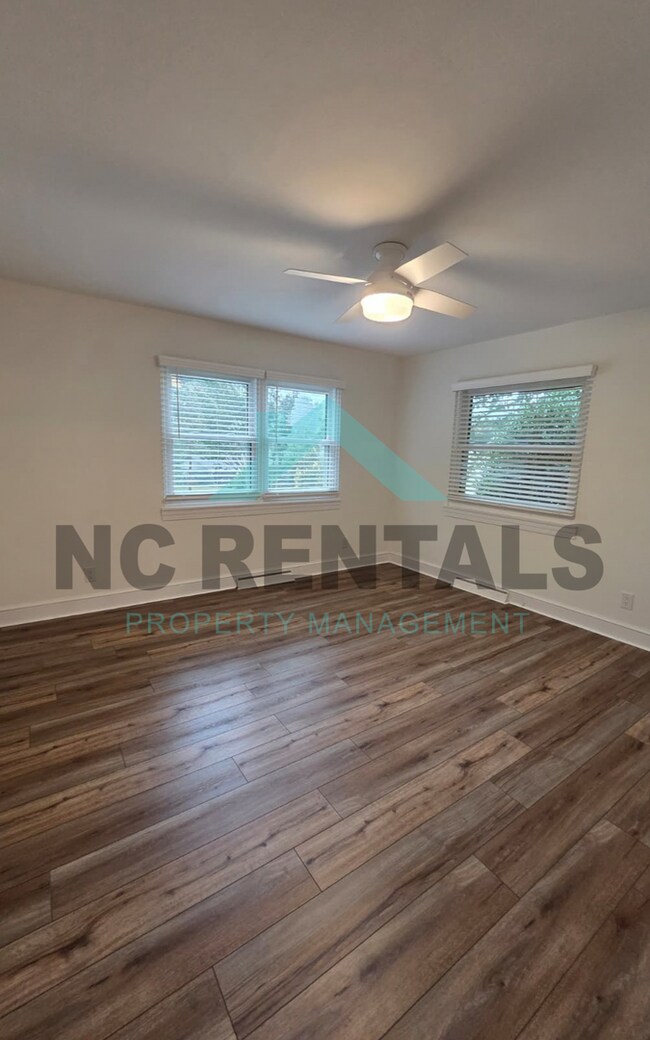 Building Photo - 706 Hedrick Dr
