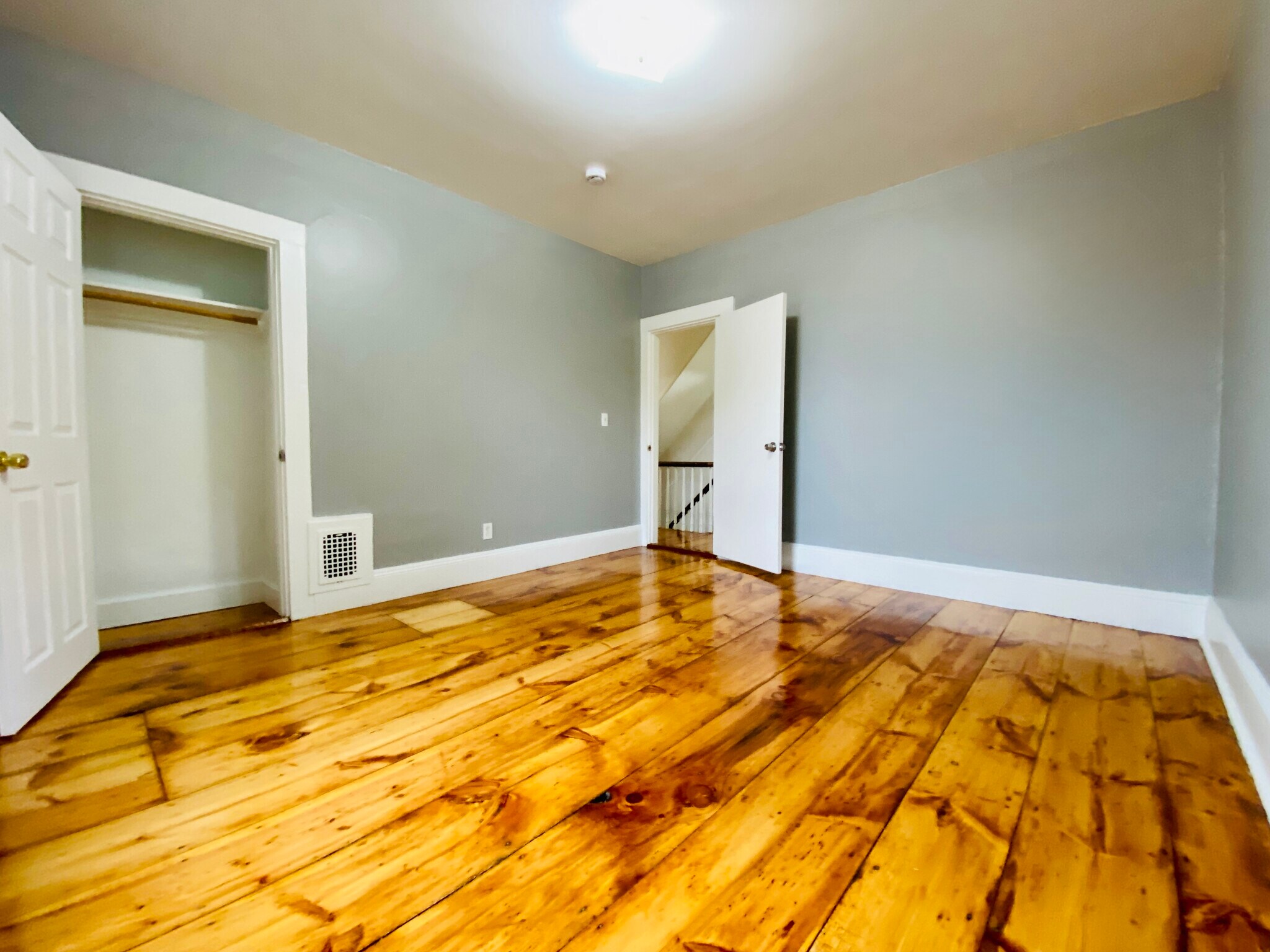 Building Photo - 18 Montvale Ave