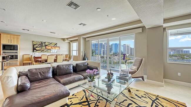 Building Photo - 650 Golden Gate Point