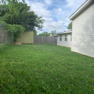 Building Photo - 2625 Kings Rd
