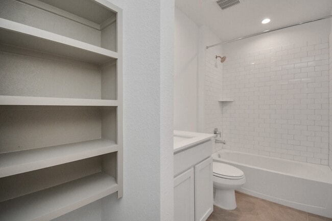 Building Photo - 7731 Suffolk Vly Ln