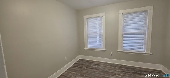 Building Photo - 114 Cedar Hill Ave