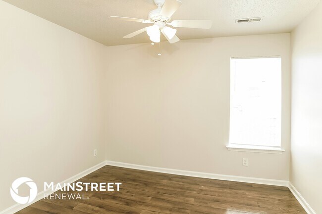 Building Photo - 1015 Highstone Dr
