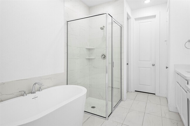 Building Photo - 17127 Crimson Crest Dr