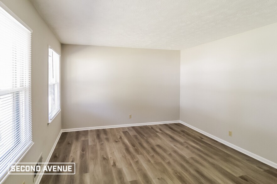 Building Photo - 721 Bluebird Dr SE
