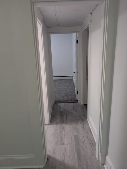 Building Photo - 157 School St