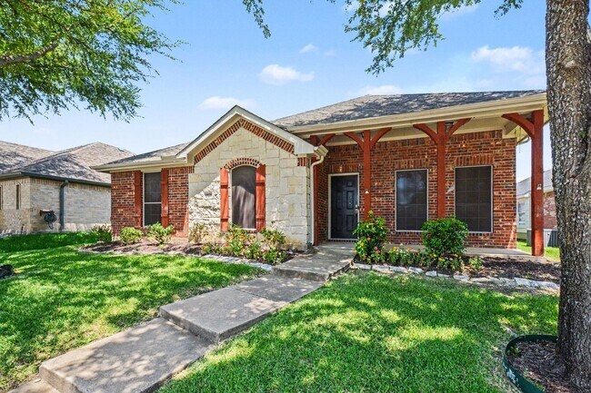 Building Photo - 1707 Briarhollow Dr