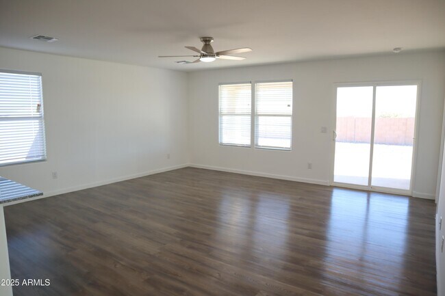 Building Photo - 1267 W Flowstone Trl