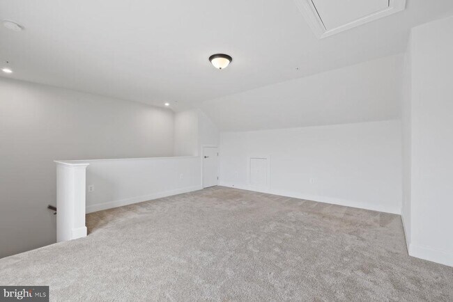 Building Photo - 9610 Santa Fe Blvd