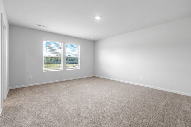 Building Photo - 457 Perthshire Lp