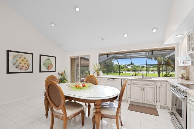 Building Photo - 2626 Erickson Dr