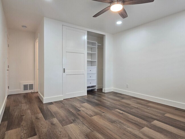 Building Photo - Blossomhillduplex