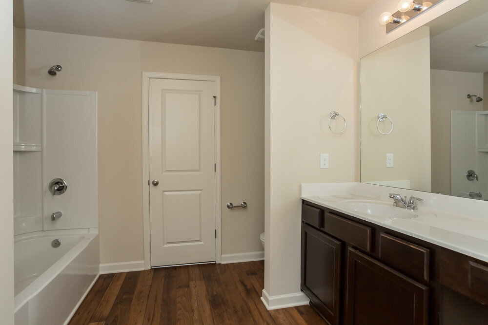 Building Photo - 3103 Avondale Dr SE