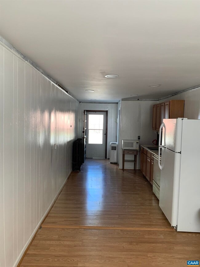 Building Photo - 165 Madison Ln