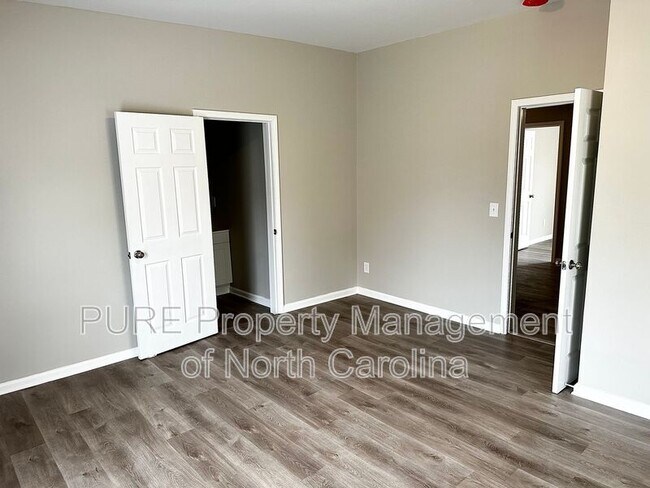 Building Photo - 213 Irma Ave