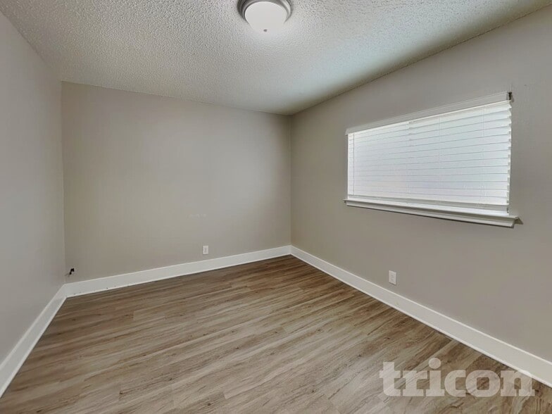 Building Photo - 8338 Morning Grove