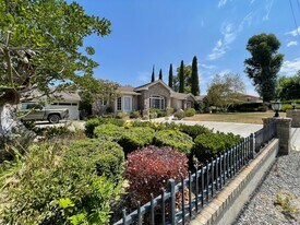 Building Photo - 19077 Oriente Dr