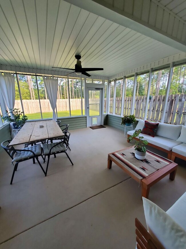 Building Photo - Beautiful Country Home In Nashville