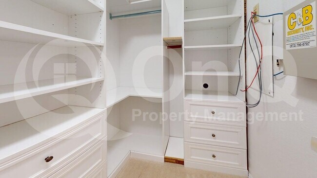 Building Photo - 7483 Hidden Cove Ln