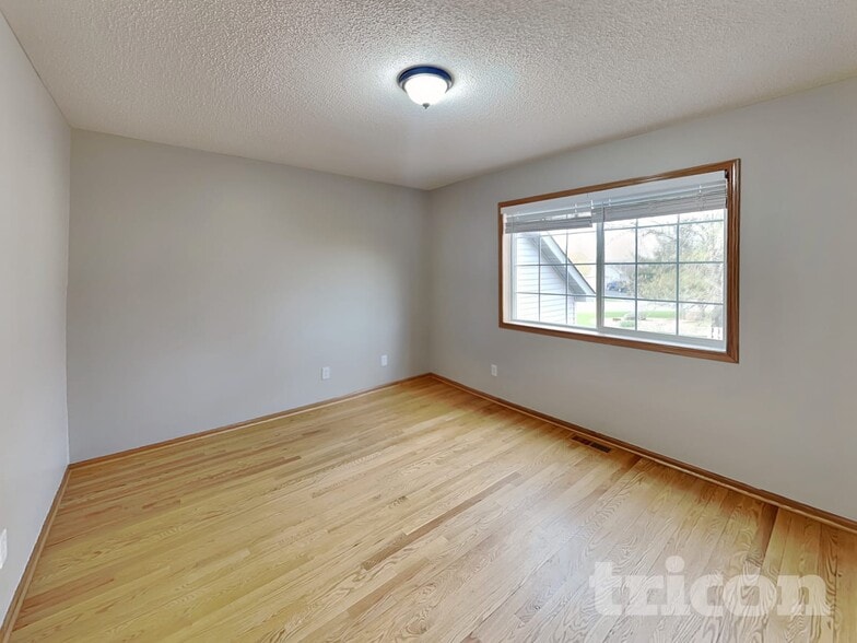 Building Photo - 5535 Highland Trail