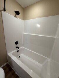 Building Photo - Modern efficiency with 4 Bedrooms on one level