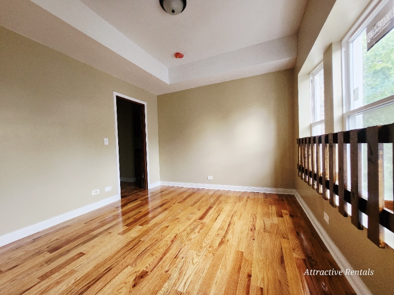 Building Photo - 207 N Parkside Ave