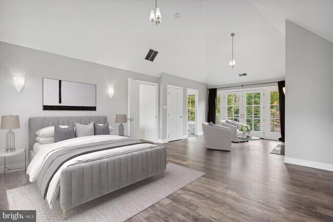 Building Photo - 10747 Riverscape Run