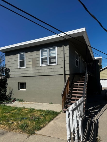 Building Photo - 406 S Kimball St