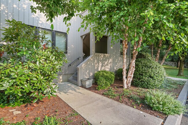 Building Photo - 61 Whitney Glen Dr