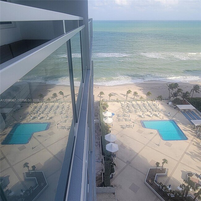 Building Photo - 2030 S Ocean Dr
