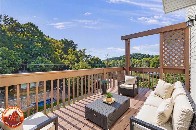 Building Photo - Newly Renovated 3-Bedroom Home with Modern Upgrades Minutes from Woodfin, Downtown Asheville, & W...