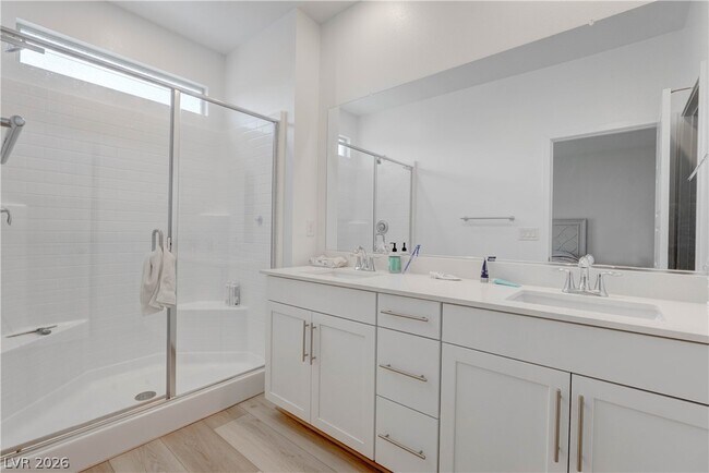 Building Photo - 904 Kings Clf Ln