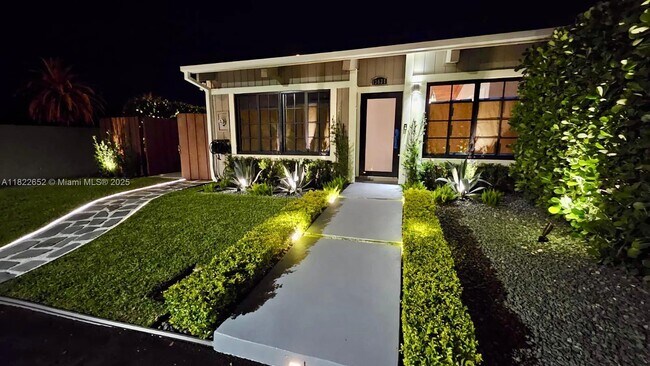 Primary Photo - 13631 SW 102nd Terrace