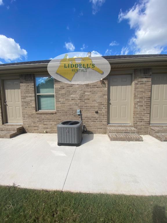 Building Photo - 308 W Locust St