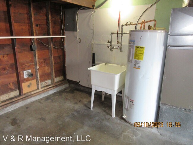 Building Photo - 2 br, 1 bath House - 2275 Silverton Rd NE