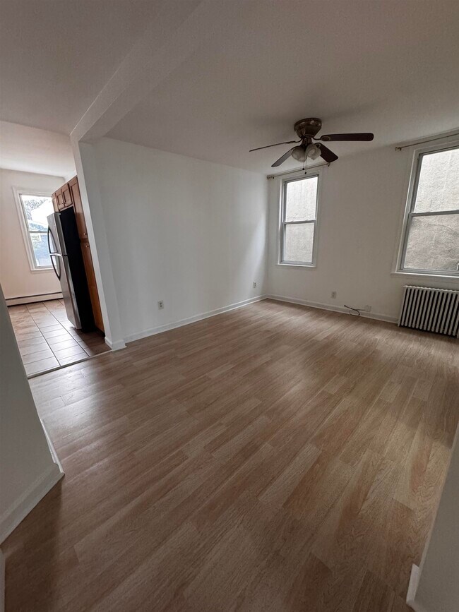 Building Photo - 4702 Cottage Ave