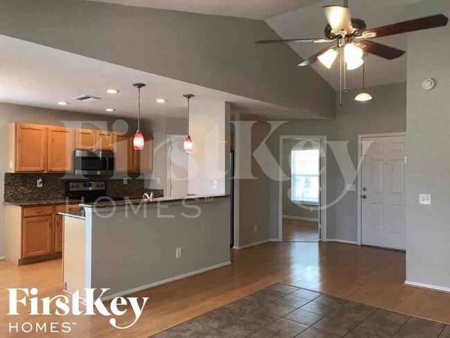 Building Photo - 11764 Shirburn Cir