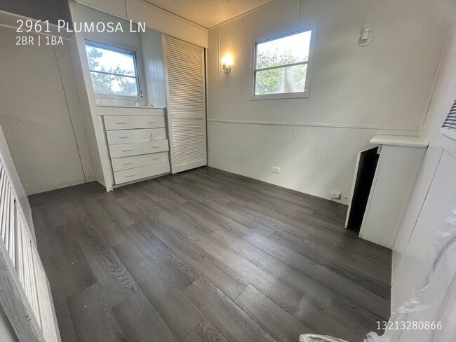 Building Photo - 2961 Plumosa Ln