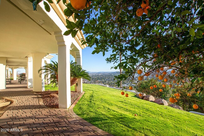 Building Photo - 5400 E Valle Vista Rd