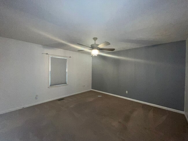 Building Photo - Your Dream Home is Waiting for You! Yardwo...