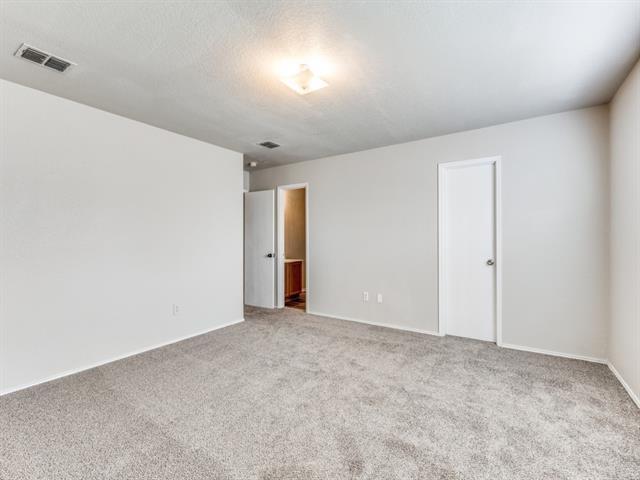 Building Photo - 1400 Royal Meadows Tr