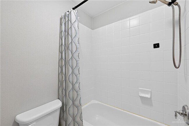 Building Photo - 33 Santa Fabiola St