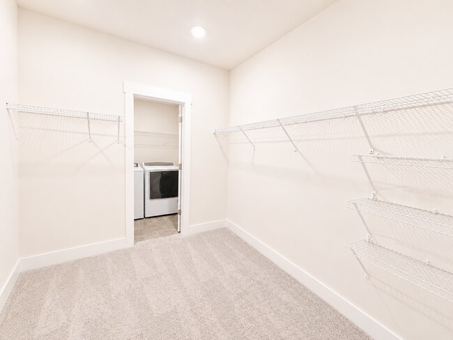 Building Photo - 404 Cattail Holw Wy