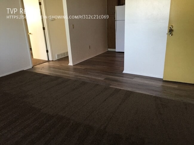 Building Photo - 1102 APT 1 East Erie Ave.-